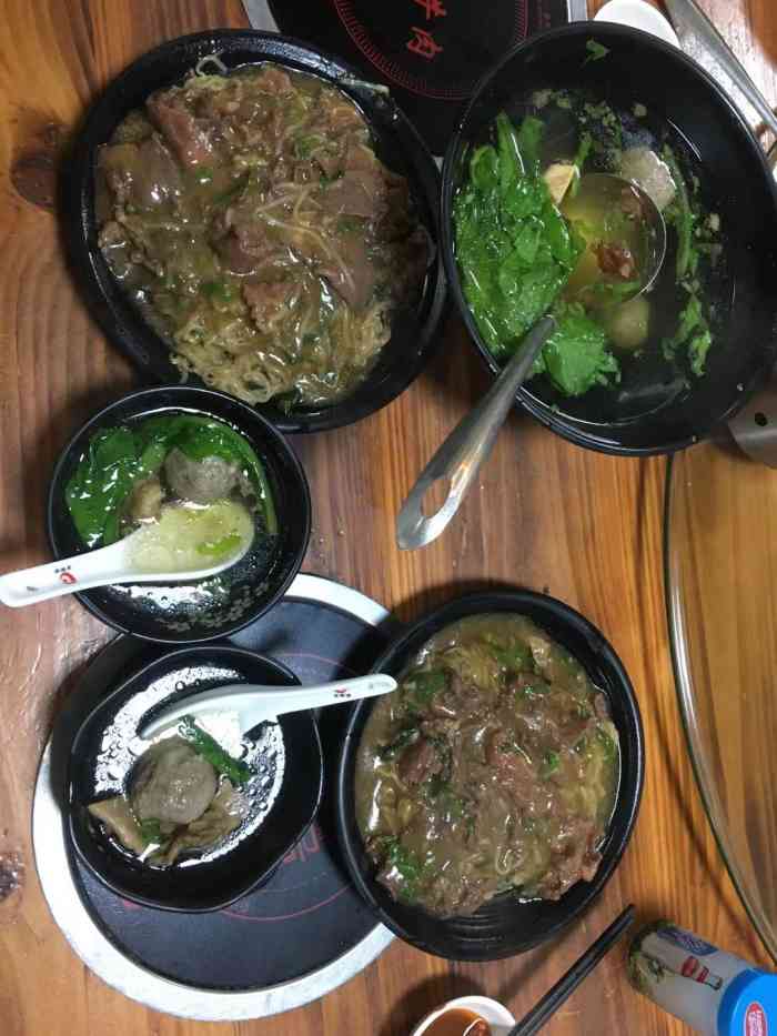 月初晚上从揭阳站回家路上爸爸带我们去的,之前来吃过牛肉火锅,挺不错