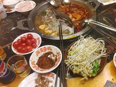 -憨孃孃·重庆老火锅(红山黑金店)