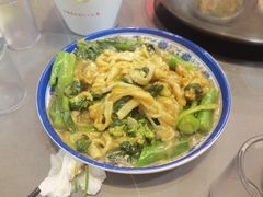 -官塘陈记鱼生·潮汕砂锅粥·牛肉火锅(潮枫路总店)