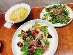-犇逸·乐山跷脚牛肉·四川现炒(览海店)