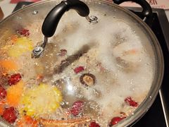 -尚尚仙·酸汤猪手·猪肚鸡火锅(华联万柳购物中心店)