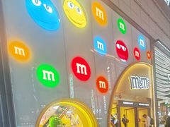 -m豆巧克力世界(上海世茂广场店)