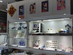 -臻美视爵眼镜·明月·依视路·蔡司折扣店(广渠门店)