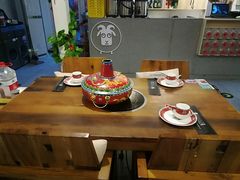 -毛辣果·贵州红酸汤牛肉火锅(西单店)