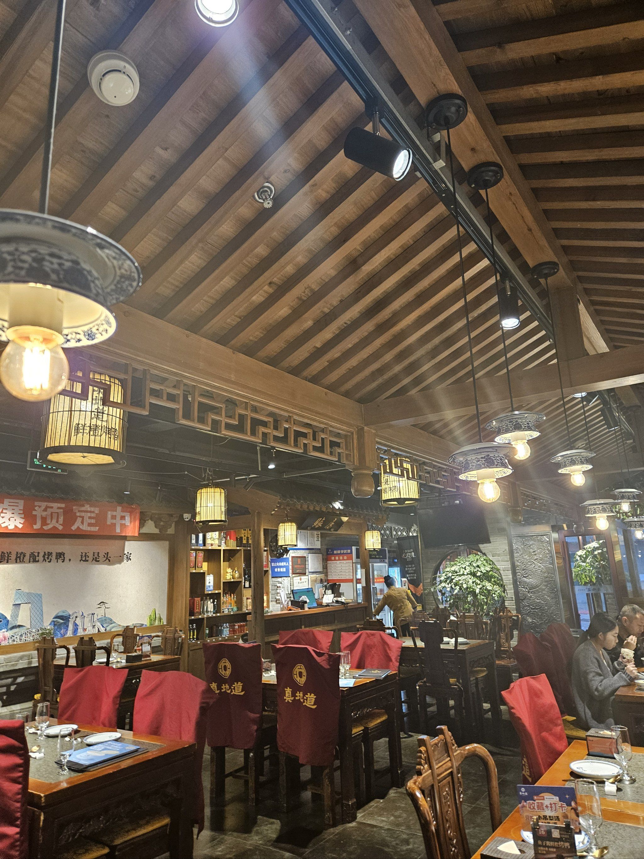 口味好,服务态度非常好,环境优美,名副其实