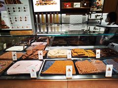 面包甜点陈列柜-Laderach 莱德拉(上海环贸iapm店)