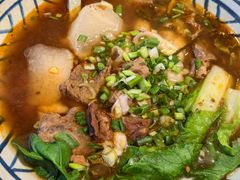原汁红烧牛肉面-大三元台湾鲁肉饭(沙井新桥店)