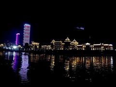 -东港音乐喷泉广场