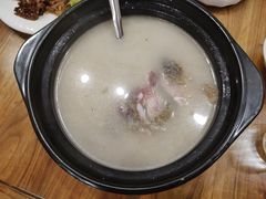 鲫鱼炖豆腐汤-砂锅李(九江路店)