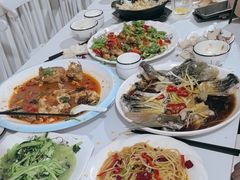 -煲来饱去冷水鱼