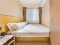 -初禾Film·Apartment(深圳福田岗厦地铁站店)