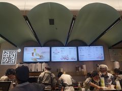 -奈雪的茶(亨特国际广场店)