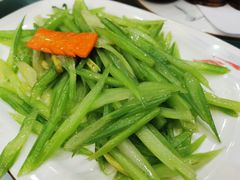 -三江源美食城