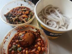 -包整·丝娃娃(一览甲秀楼风景店)