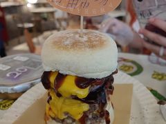 超级牛肉汉堡-野草莓自由市场