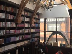 -钟书阁(松江泰晤士小镇店)