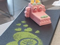 -海底捞火锅(新松江路生日主题店)