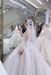 -艾米丽婚纱礼服