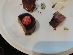 -唐拉雅秀酒店-西锦汇空中BBQ·思创餐厅