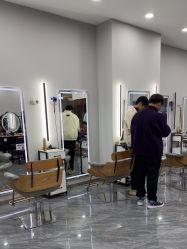 -藤野造型烫染·漂发