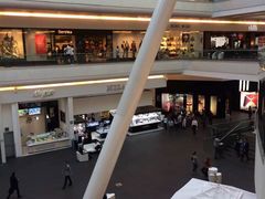 -YI PIN JU 一品居中餐厅 中国超市
