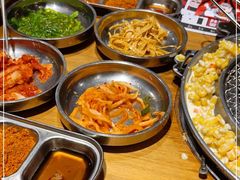 -青瓦炭韩潮烤肉(花园道店)