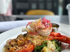 -Fish Hopper