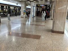 -南京西路(地铁站)
