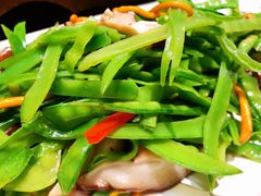 五彩花菇荷兰豆-云海肴·汽锅鸡·云南菜(天山百盛优客店)