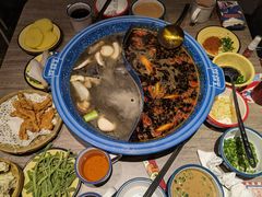 重庆红油经典鸳鸯锅-王歘歘·chuǎ火锅(五道营店)