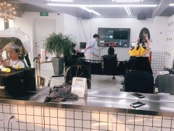 -宫铭烫发染发接发店