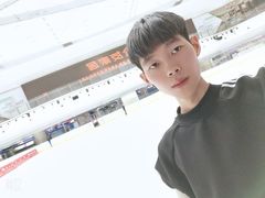 -冠军冰场CHAMPION RINK(环球银泰城店)