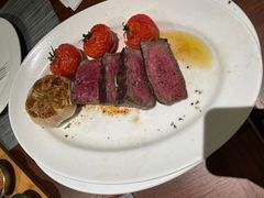 -MONICH牛排融合餐厅(和义大道购物中心店)