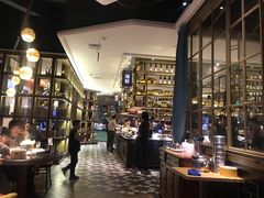 大堂-钱小奴海鲜自助黑金店(杭州滨江龙湖店)