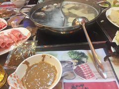 -呷哺呷哺(世贸.工三店)