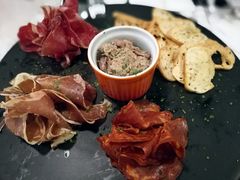 -La Mer Restaurant & Lounge