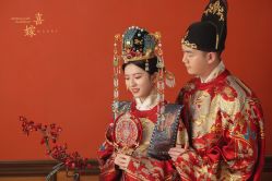 -雪中彩影婚纱摄影·微光艺术中心