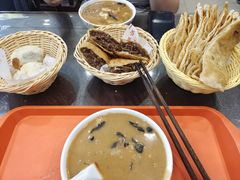 -方中山胡辣汤(成都首店)