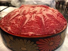 安格斯牛肉-鲜入围煮花胶鸡海鲜火锅