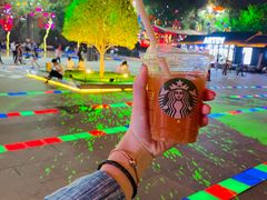 -星巴克(西安曲江银泰店)