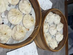 -莱莱小笼·乔艾