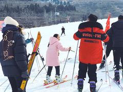 -济南卧虎山滑雪场