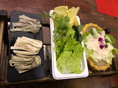 -滇釜火锅·能喝汤的火锅(车公庄店)