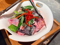 -野山舂·贵州现舂酸汤火锅(鸿通城店)