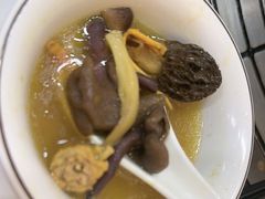 -阿山卓·野生菌火锅·纳西火塘烤肉