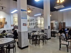 大堂-官塘鱻鱻鱼生