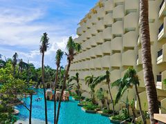 -亚龙湾喜来登·美景台大堂吧