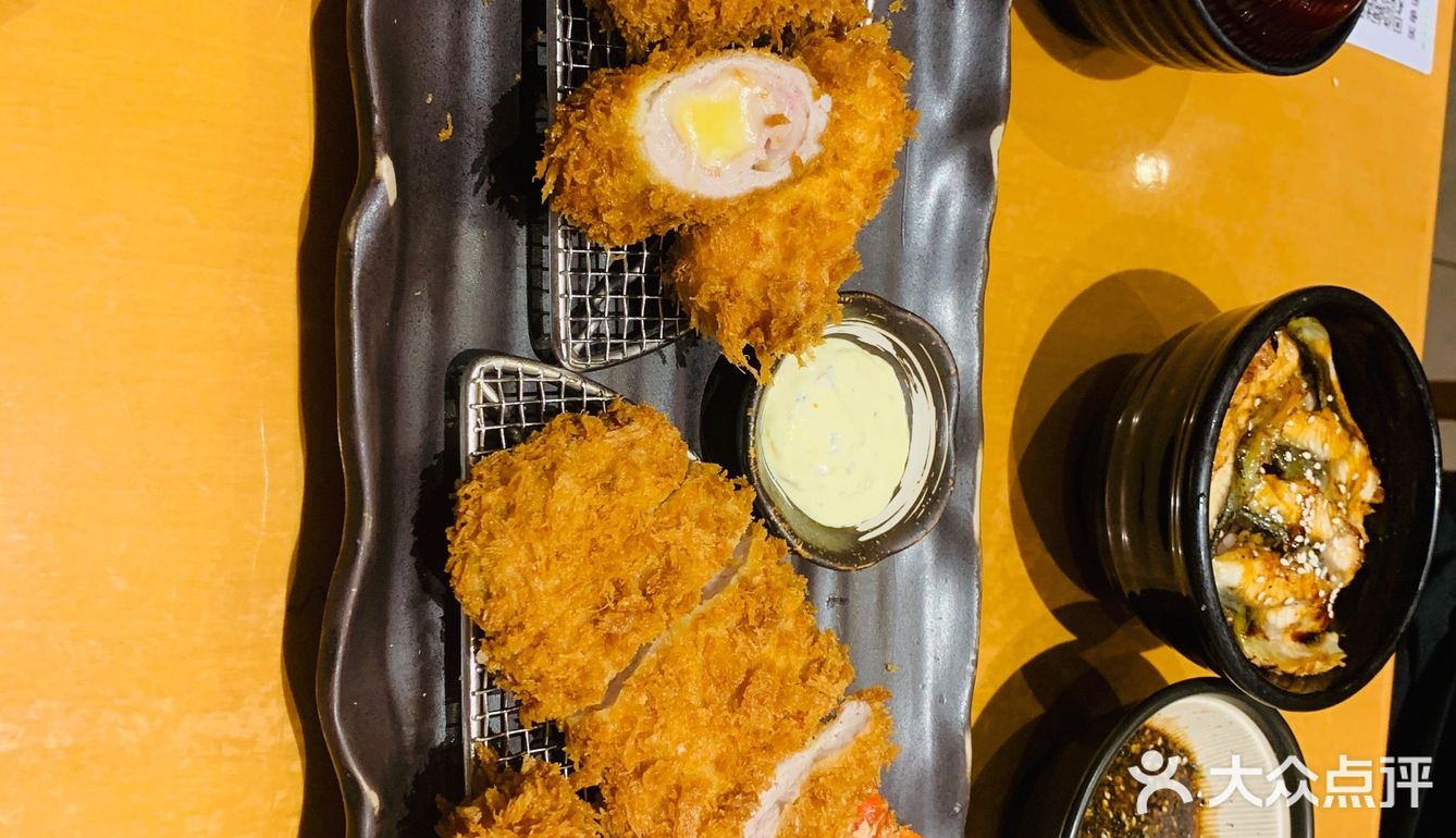 超级厚实，虾超级大，小饭量的根本就吃不动