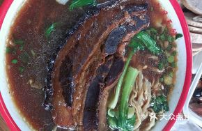 Braised Pork Noodle Soup