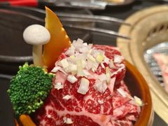 -山川小町·极番烧肉(新地假日广场店)